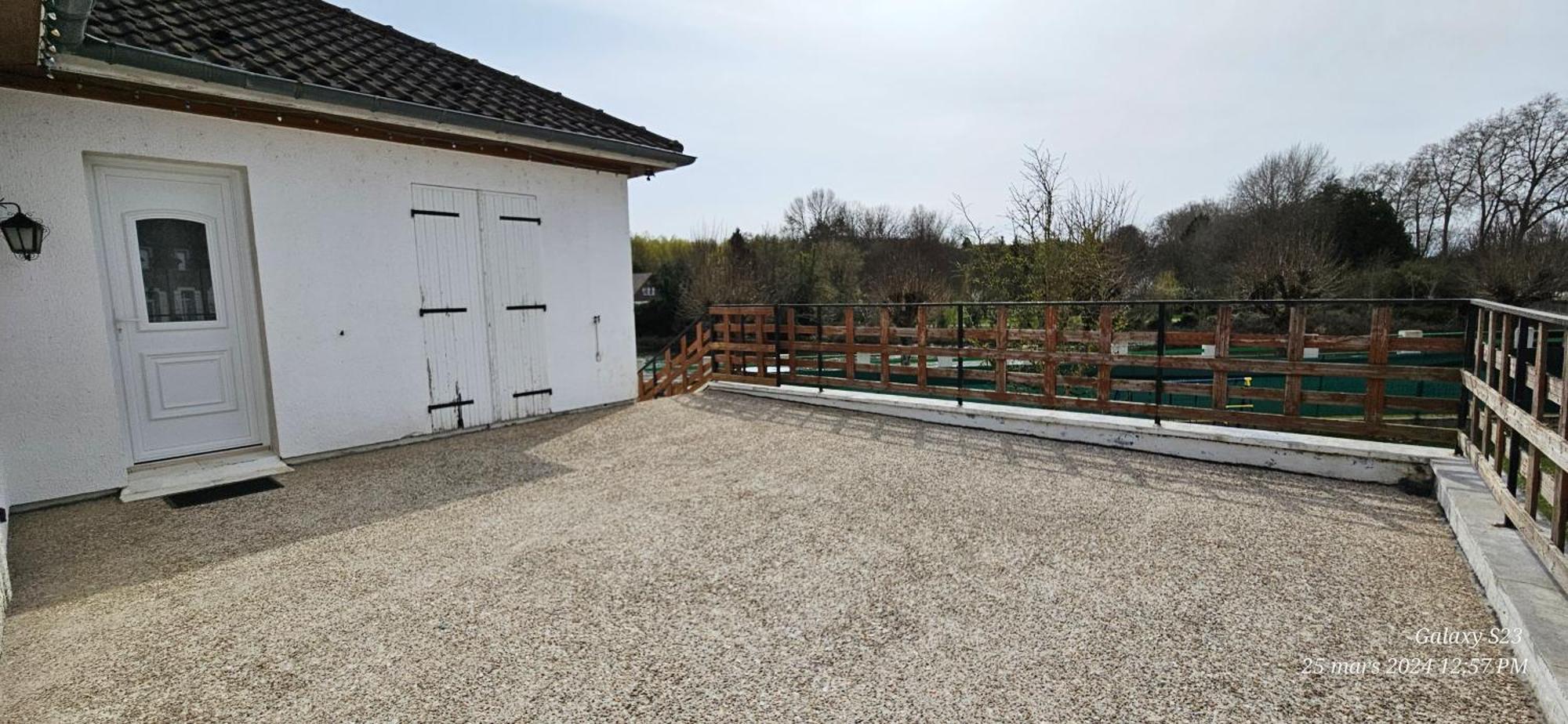 Pavillon Avec Jardin Clos Au Bord De L'Yonne Coulanges-sur-Yonne Exterior photo